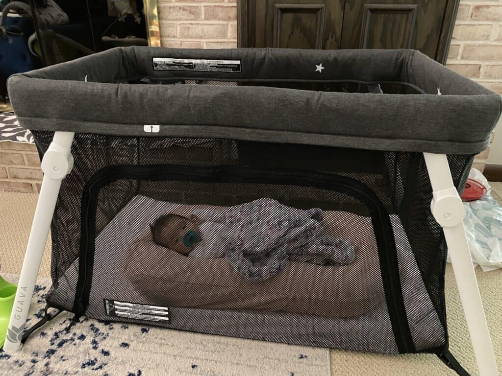 Guava travel crib