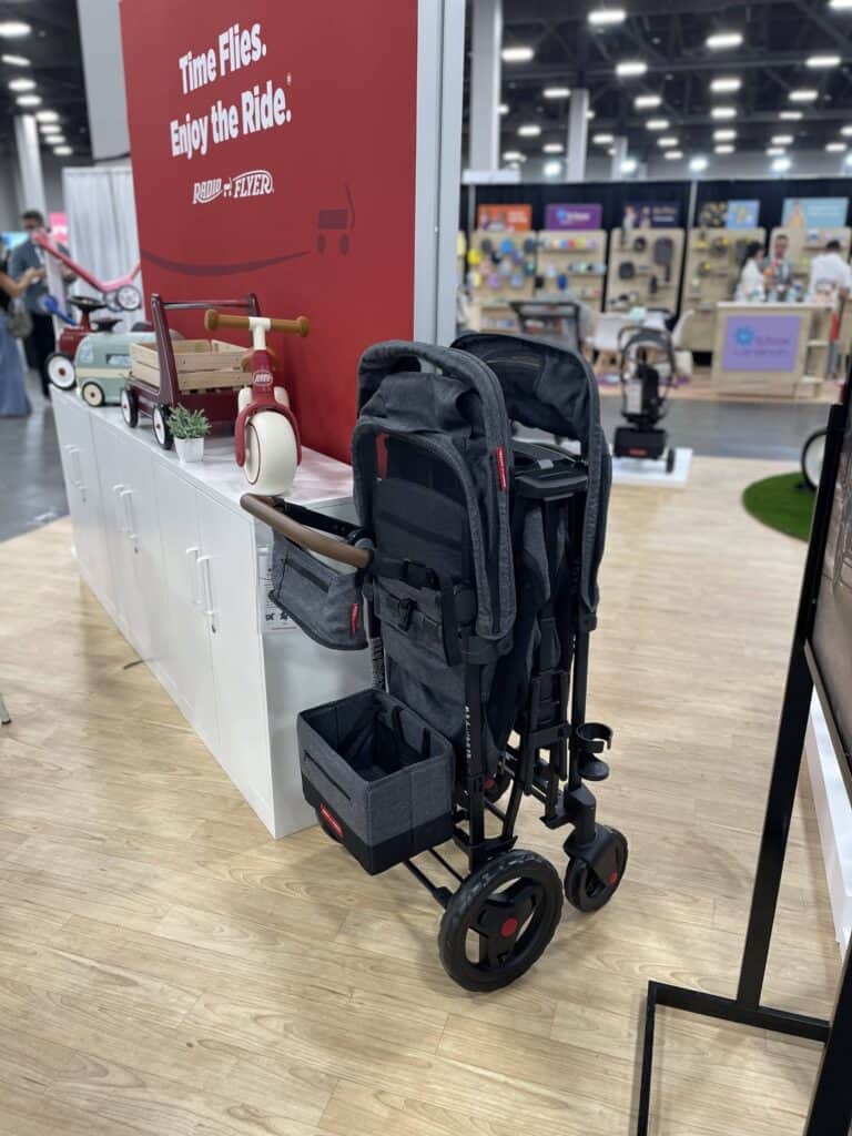 Radio Flyer Voya wagon