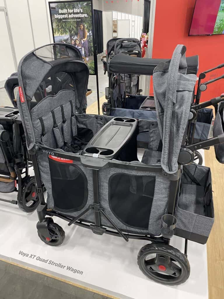 Radio Flyer Voya  XL Quad Stroller Wagon