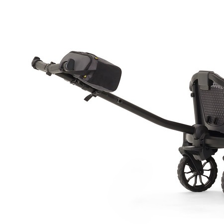 parent organizer on the Veer Stroller Wagon handle bar